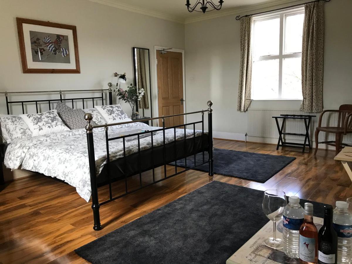 The Hollies Bed & Breakfast South Kilworth Dış mekan fotoğraf
